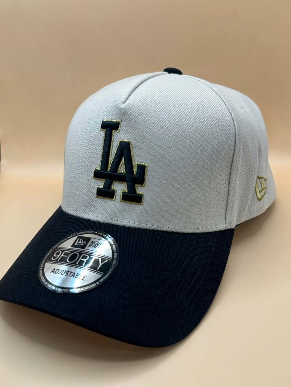 NWT New Era LA Dodgers 9FORTY Adjustable Cap Black White Baseball Hat - Picture 2 of 4